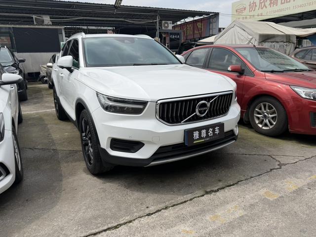 Volvo XC40 2022 T4 4WD Vision Luxury