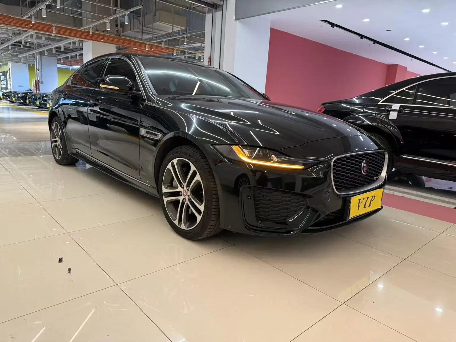 Jaguar XEL 2023 2.0T 250PS R-DYNAMIC S Progressive Sport