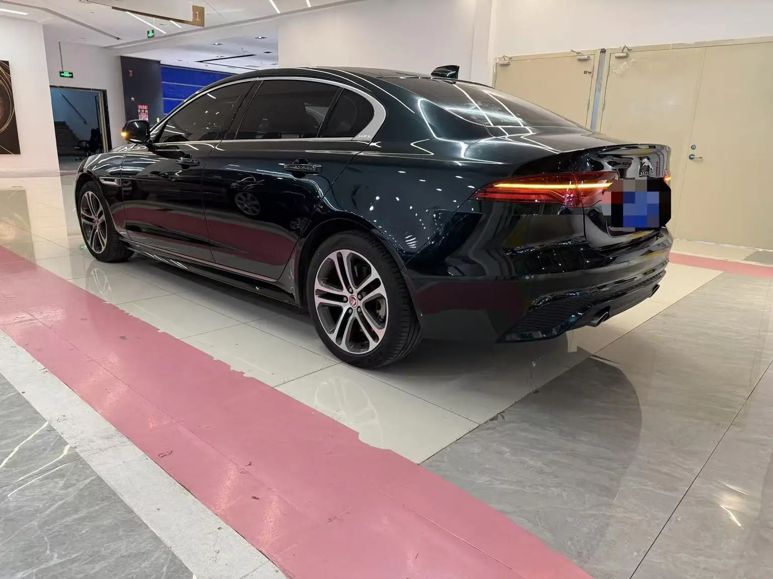 Jaguar XEL 2023 2.0T 250PS R-DYNAMIC S Progressive Sport