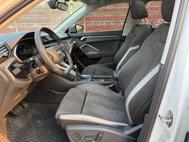 Audi Q3 2023 35 TFSI Dynamic Fashion