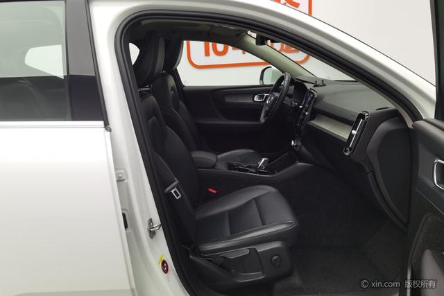 Volvo XC40 2021 T4 4WD Vision Luxury