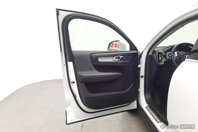 Volvo XC40 2021 T4 4WD Vision Luxury