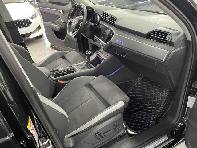 Audi Q3 2022 35 TFSI Dynamic Fashion