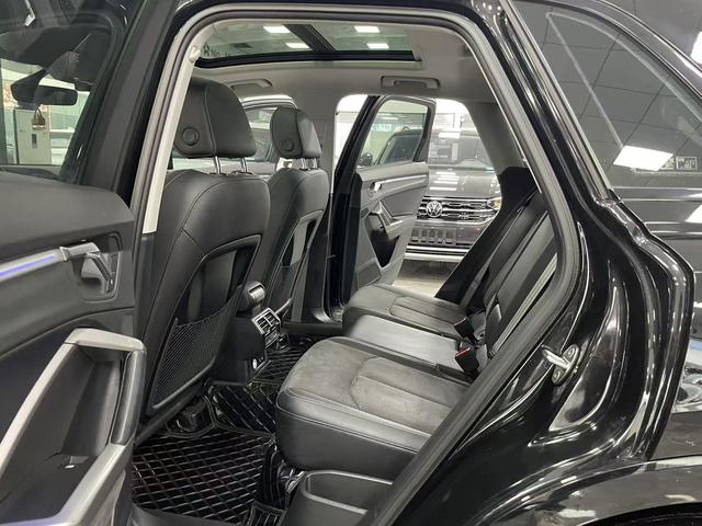 Audi Q3 2022 35 TFSI Dynamic Fashion