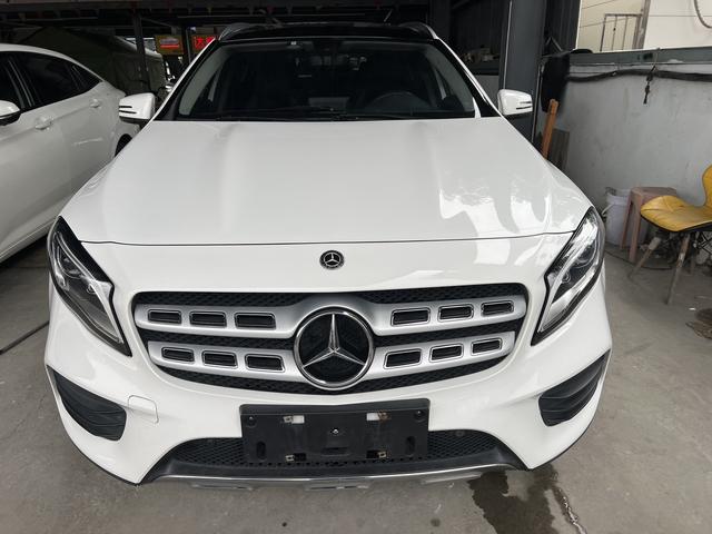 Mercedes-Benz GLA 2019 GLA 200 Fashion