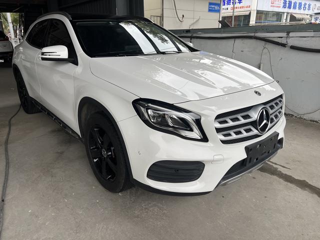 Mercedes-Benz GLA 2019 GLA 200 Fashion