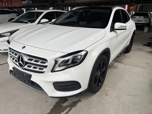 Mercedes-Benz GLA 2019 GLA 200 Fashion