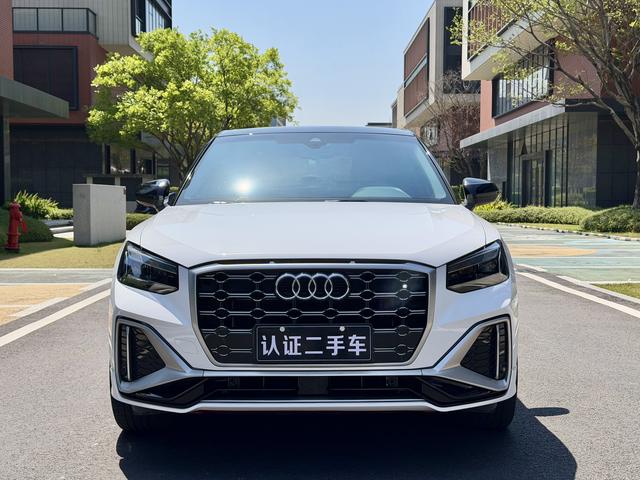 Audi Q2L 2022 35 TFSI Progressive Elegant