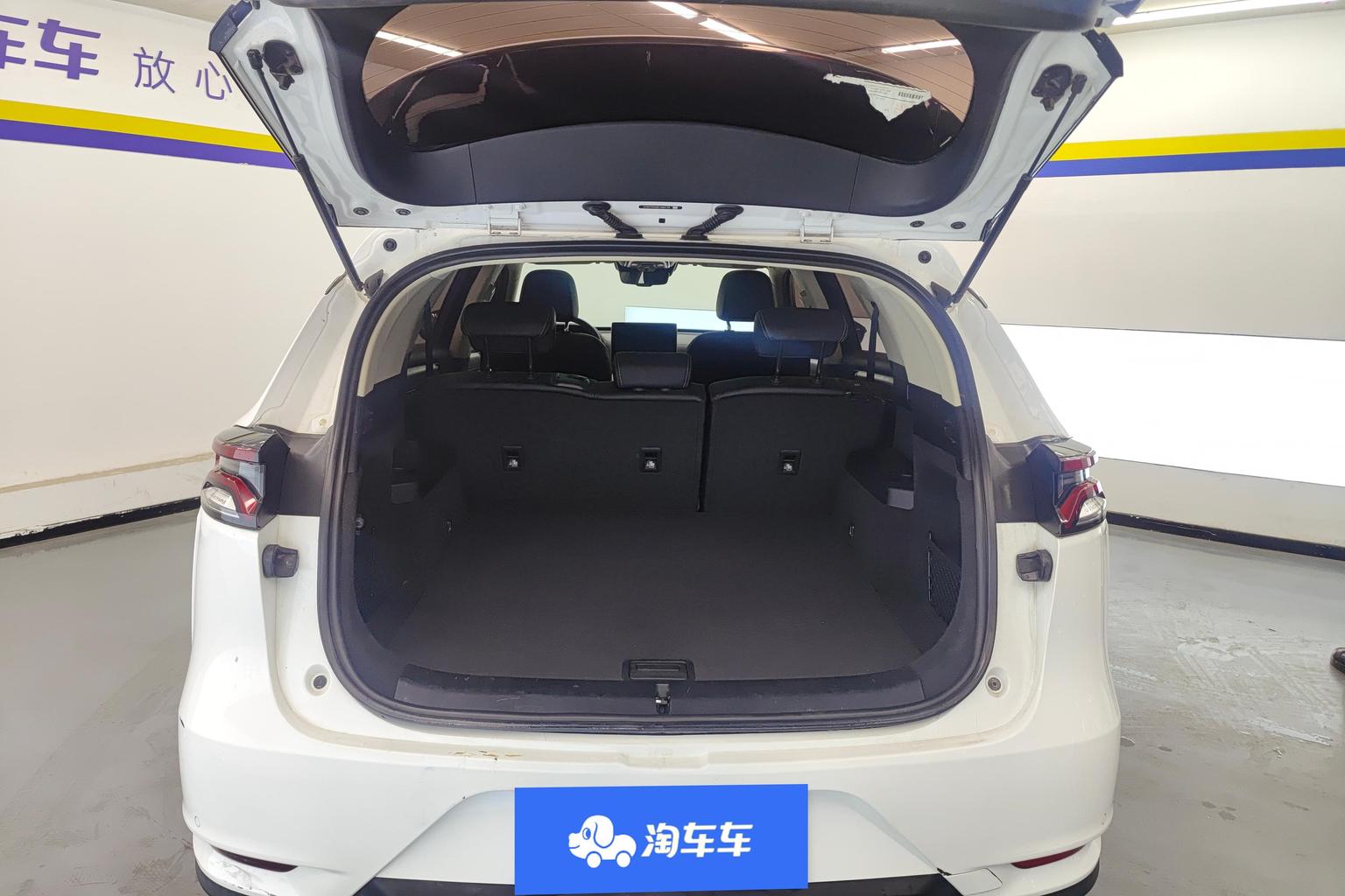 BYD Tang 2018 2.0T Auto Smart Connected Premium 5 seat China V