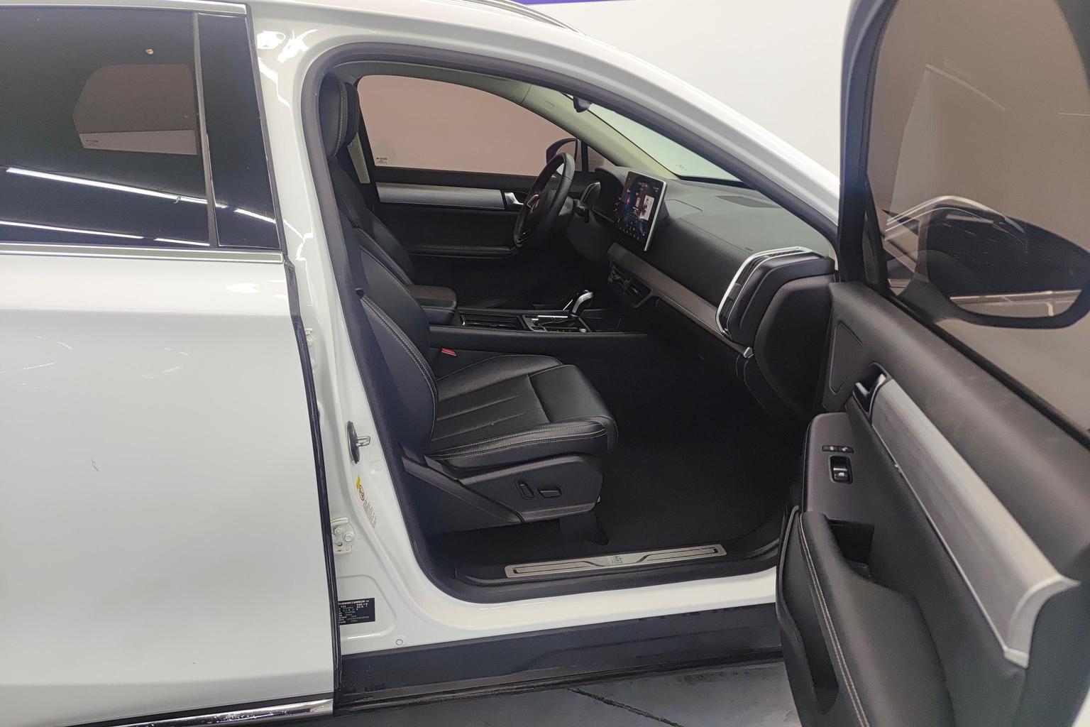 BYD Tang 2018 2.0T Auto Smart Connected Premium 5 seat China V