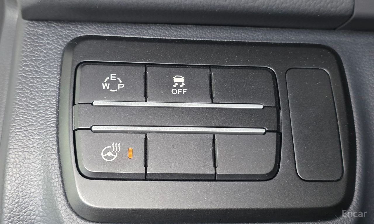KG Mobility (Ssangyong) Tivoli Diesel LX 2WD 2017