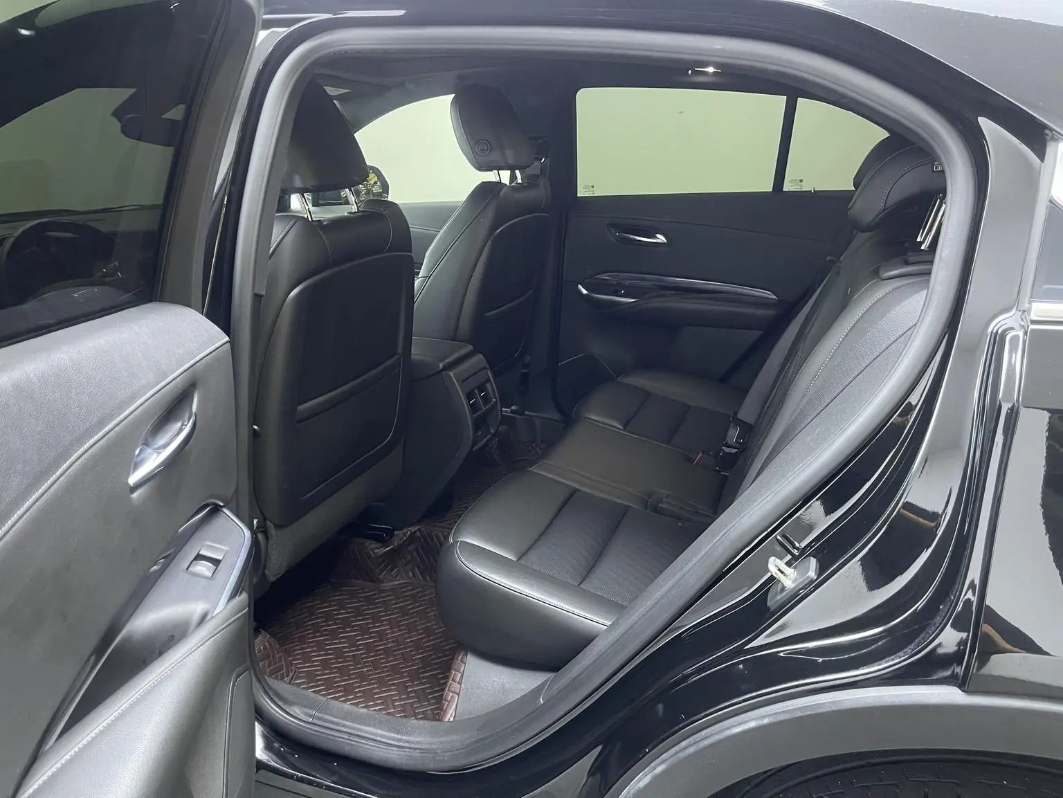 Cadillac XT4 2020 Facelift 28T 2WD Tech