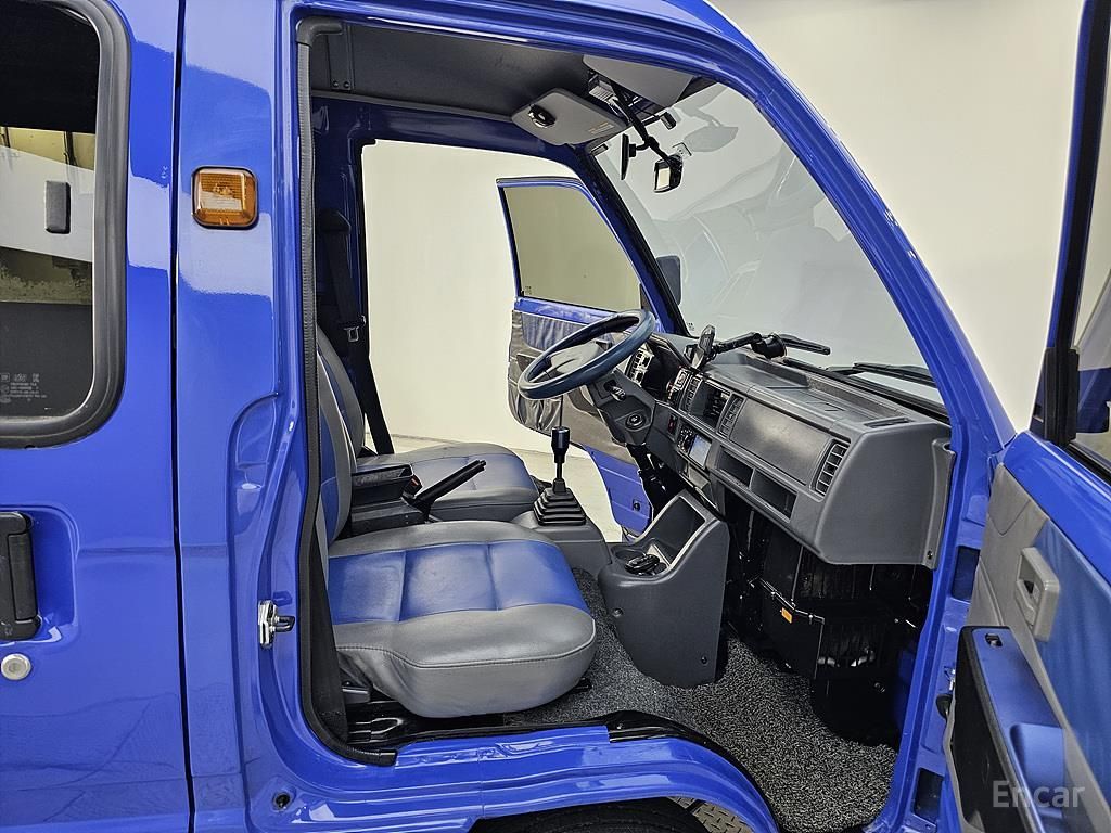 Chevrolet (GM Daewoo) New Damas 5-seater coach 2018