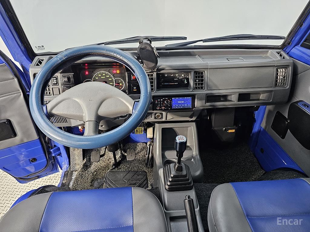 Chevrolet (GM Daewoo) New Damas 5-seater coach 2018