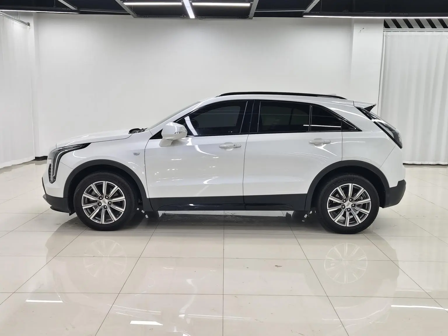 Cadillac XT4 2018 28T 4WD Sport