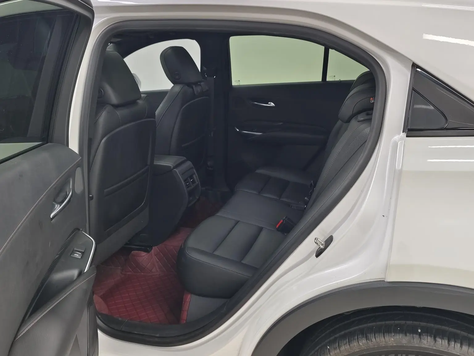 Cadillac XT4 2018 28T 4WD Sport