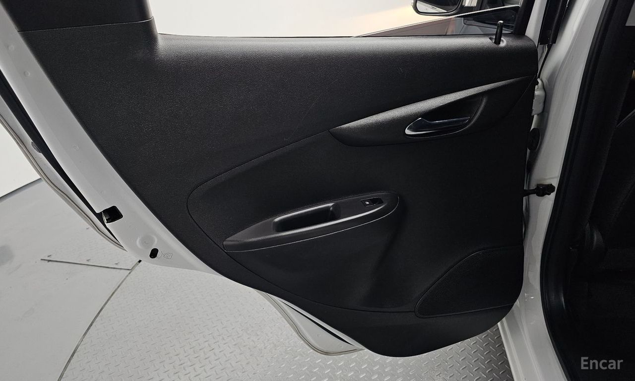 Chevrolet (GM Daewoo) The Next Spark LT 2017