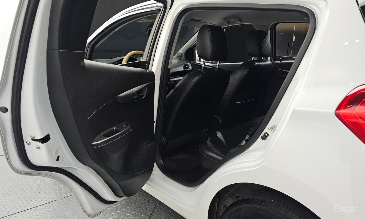 Chevrolet (GM Daewoo) The Next Spark LT 2017