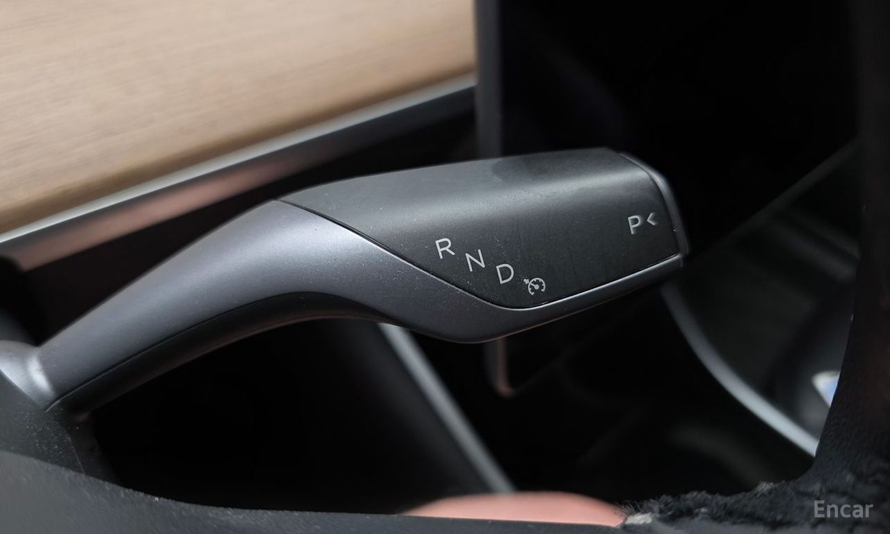 Tesla Model 3 Standard Range Plus RWD 2020