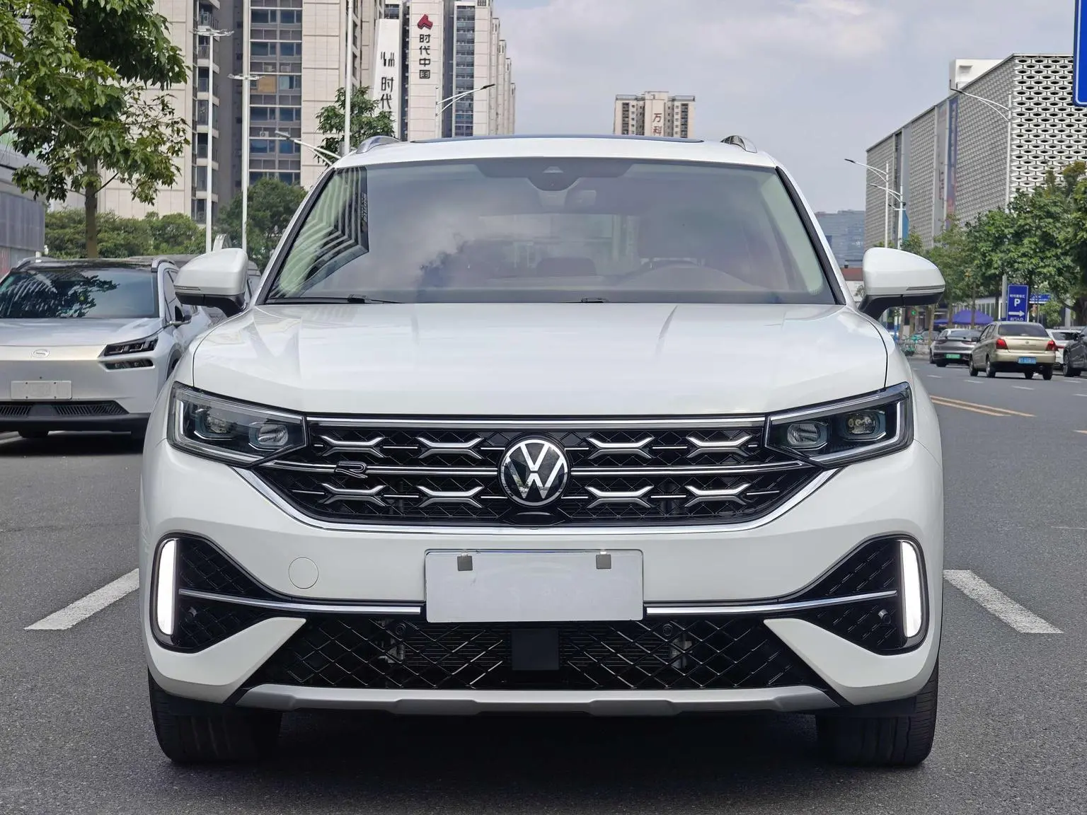 Volkswagen Tayron X 2023 330TSI 2WD Premium High Performance