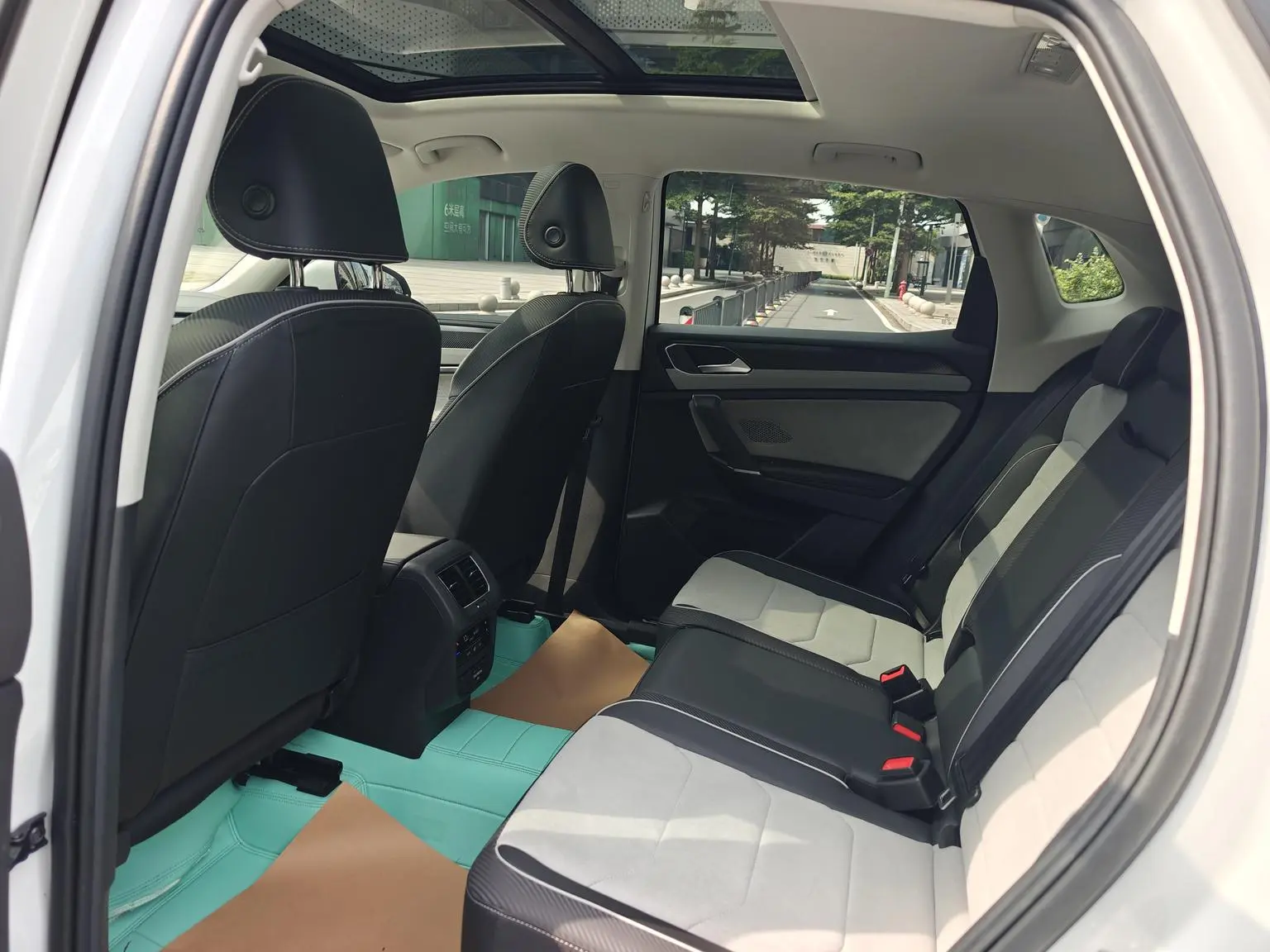 Volkswagen Tayron X 2023 330TSI 2WD Premium High Performance