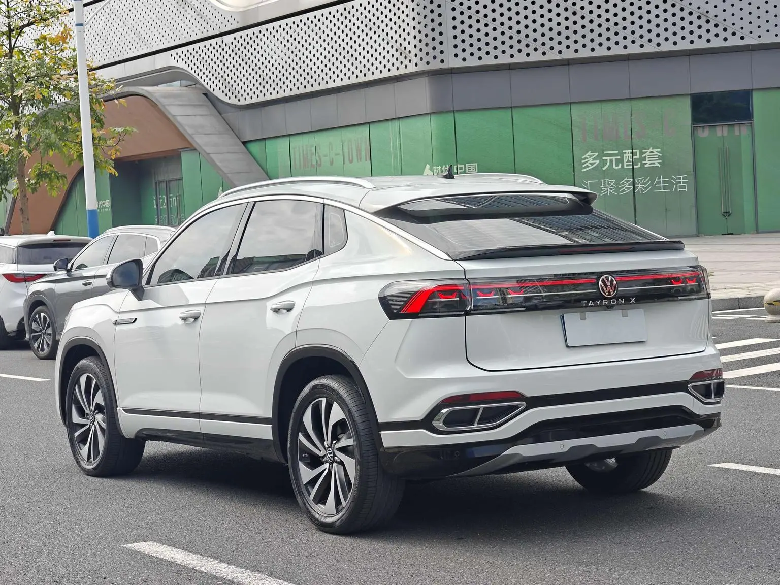 Volkswagen Tayron X 2023 330TSI 2WD Premium High Performance