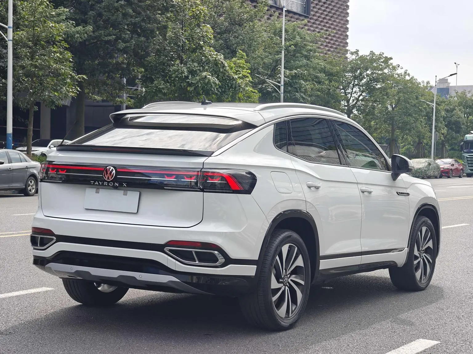 Volkswagen Tayron X 2023 330TSI 2WD Premium High Performance