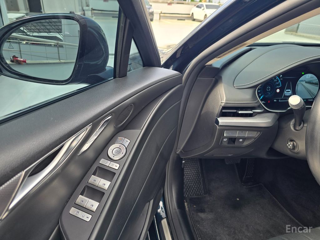 Genesis G80 (RG3) Gasoline 2.5 Turbo AWD 2024