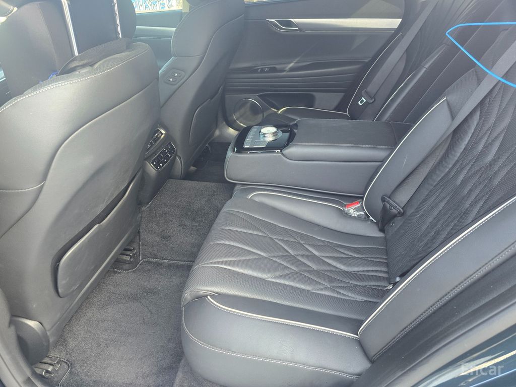 Genesis G80 (RG3) Gasoline 2.5 Turbo AWD 2024