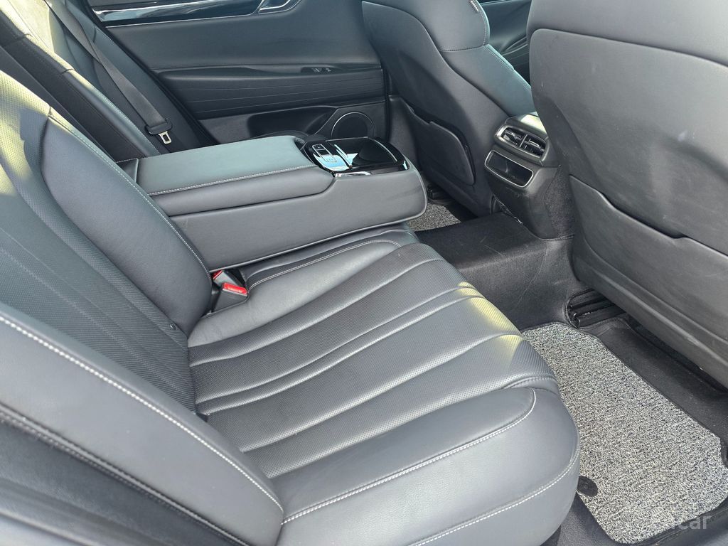 Genesis G80 (RG3) Gasoline 2.5 Turbo 2WD 2023