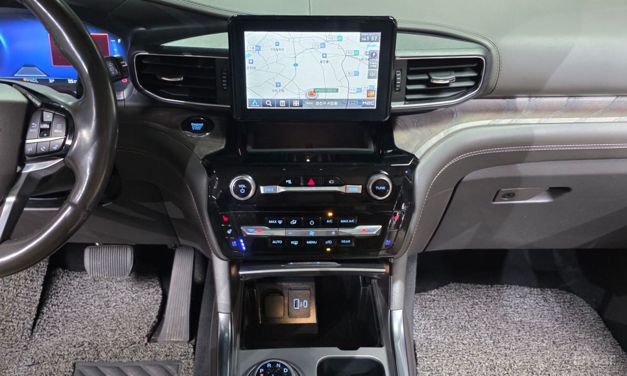 Ford Explorer 6th generation 3.0 Platinum 4WD 2022