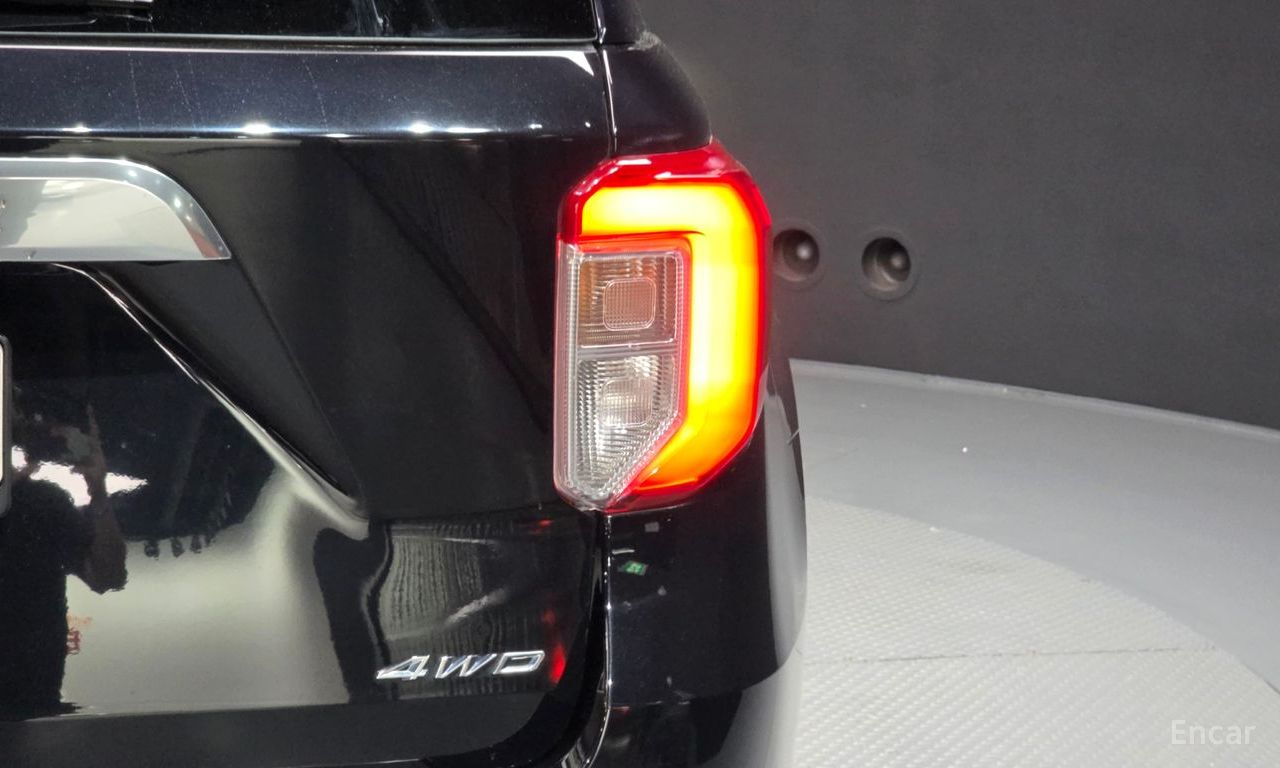 Ford Explorer 6th generation 3.0 Platinum 4WD 2022