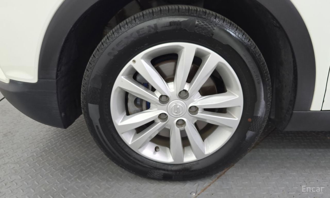 KG Mobility (Ssangyong) Tivoli VX 2WD 2017