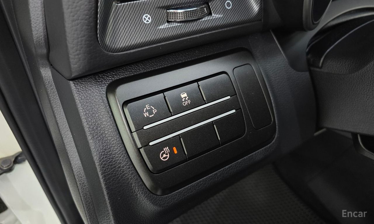 KG Mobility (Ssangyong) Tivoli VX 2WD 2017