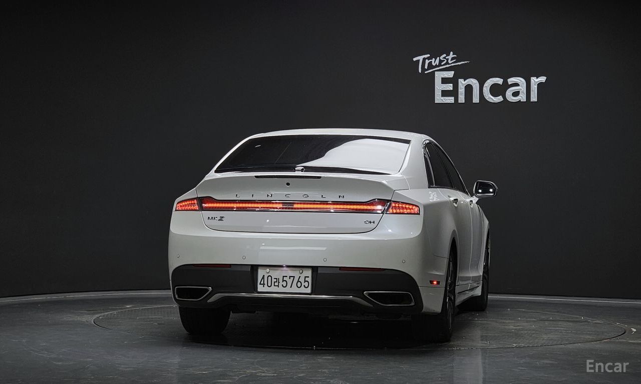 Lincoln New MKZ Hybrid 2019