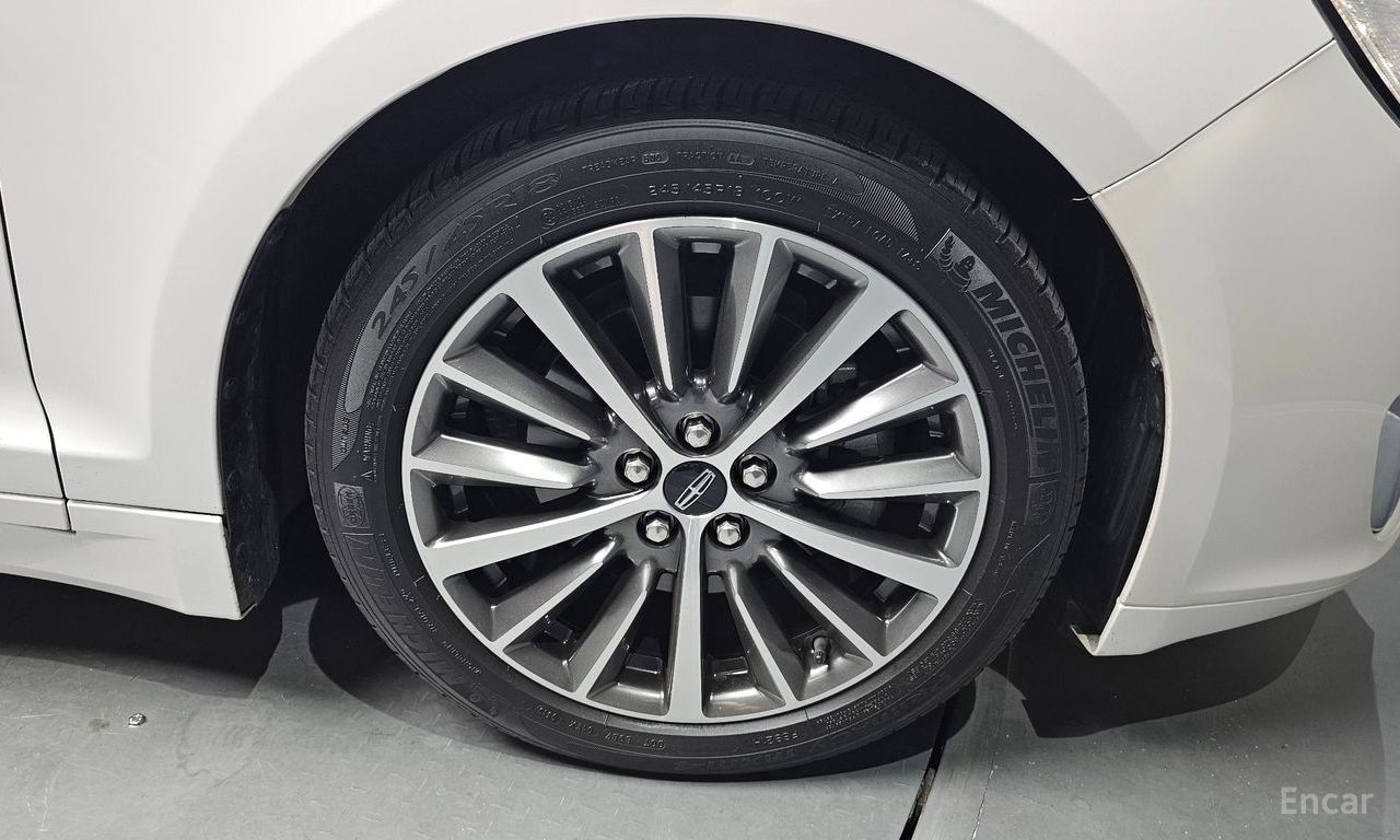 Lincoln New MKZ Hybrid 2019