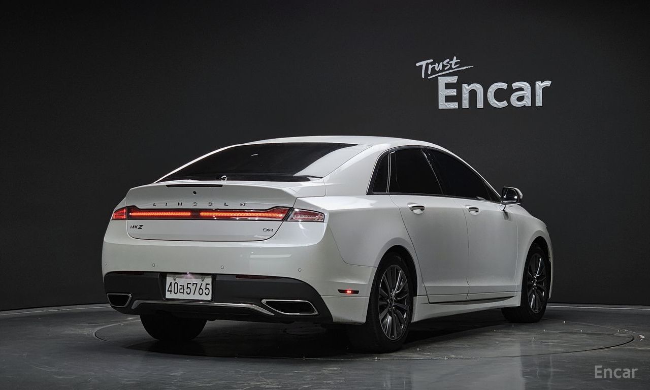 Lincoln New MKZ Hybrid 2019