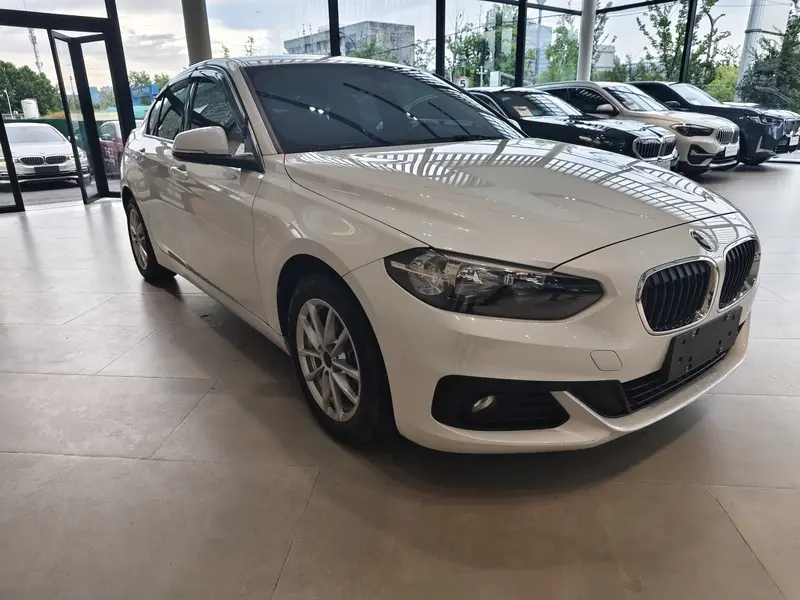 BMW 1 Series 2017 118i Fashion Model
