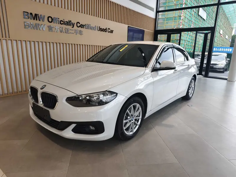 BMW 1 Series 2017 118i Fashion Model