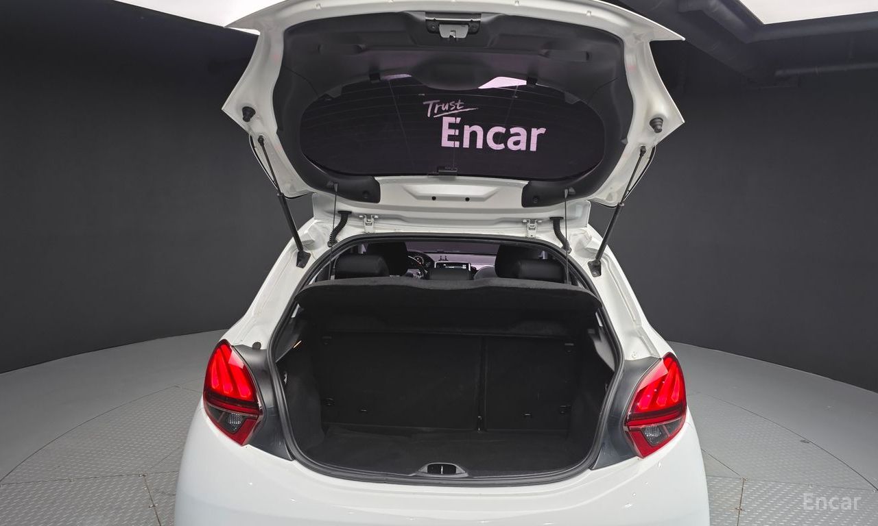 Peugeot 208 1.6 BlueHDi Allure 5-door 2017