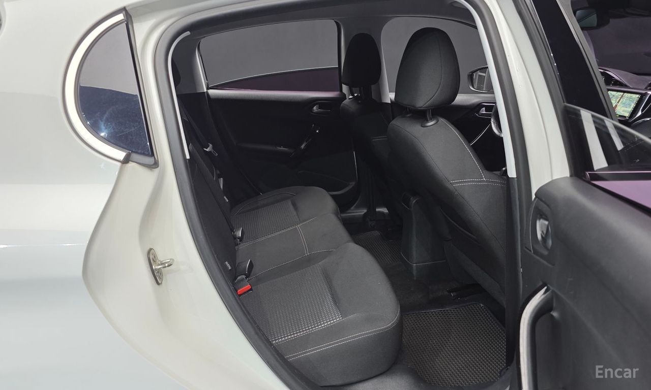 Peugeot 208 1.6 BlueHDi Allure 5-door 2017