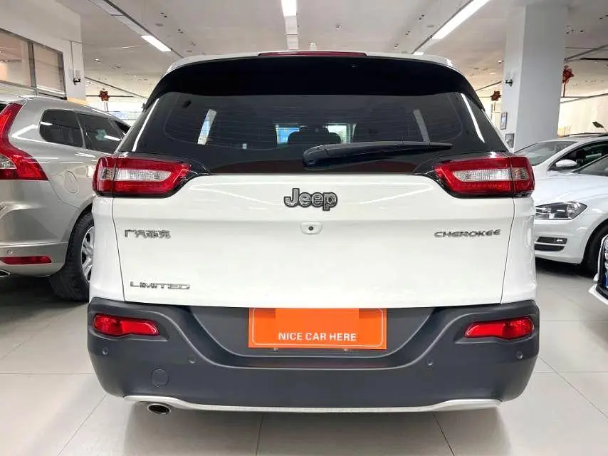 Jeep Cherokee 2019 2.0L 2WD China V