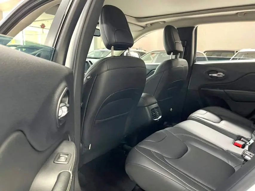Jeep Cherokee 2019 2.0L 2WD China V