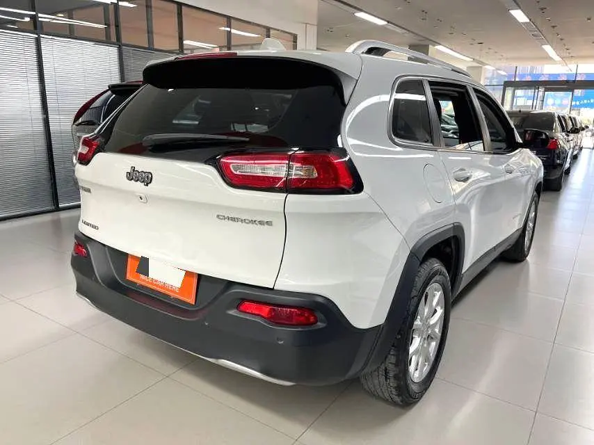 Jeep Cherokee 2019 2.0L 2WD China V