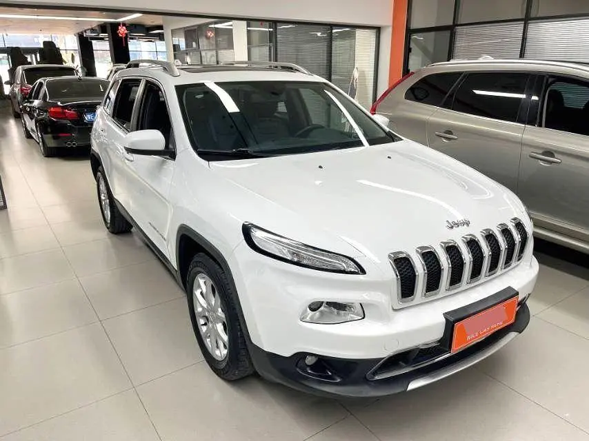 Jeep Cherokee 2019 2.0L 2WD China V