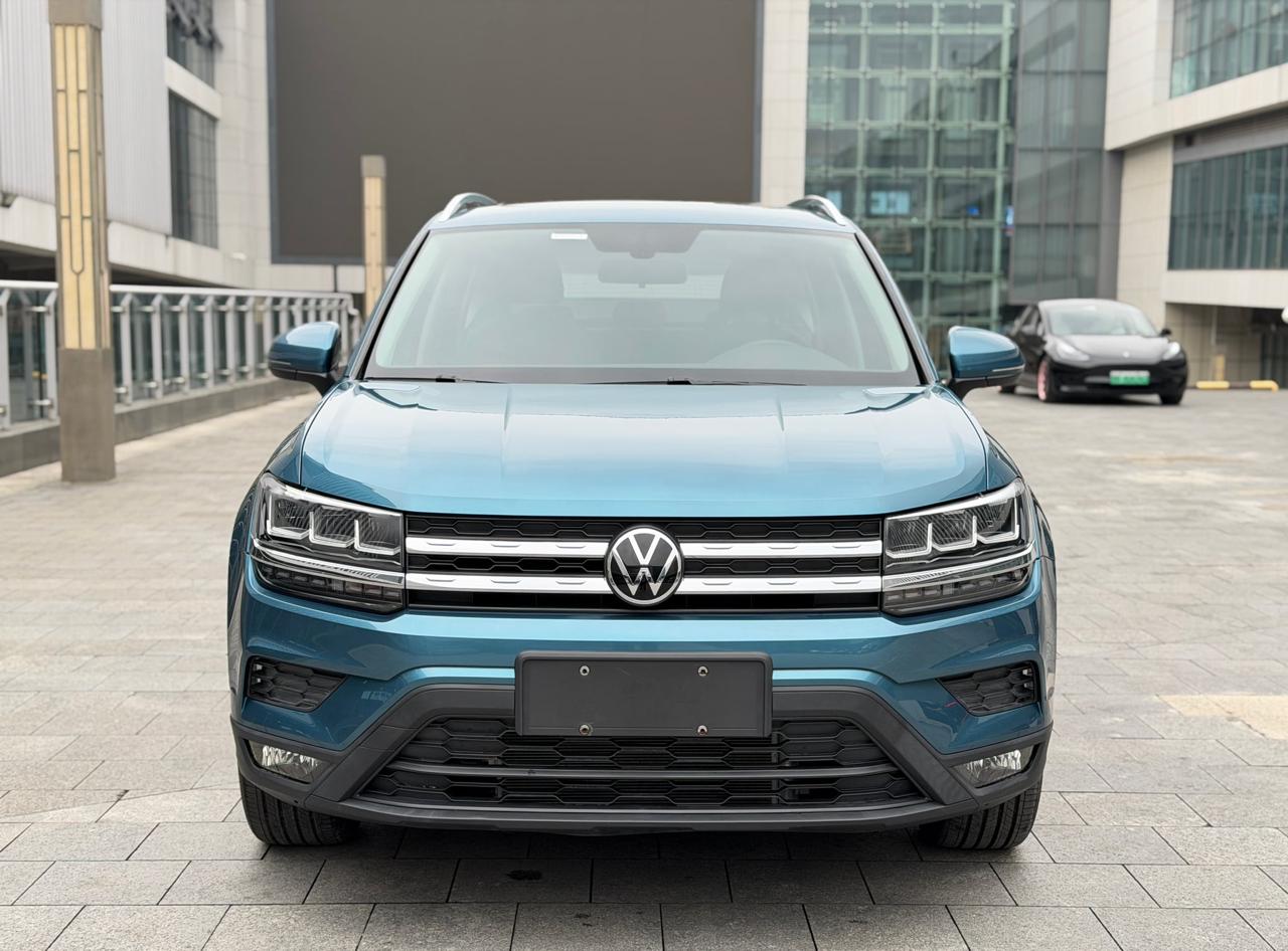 Volkswagen Tharu