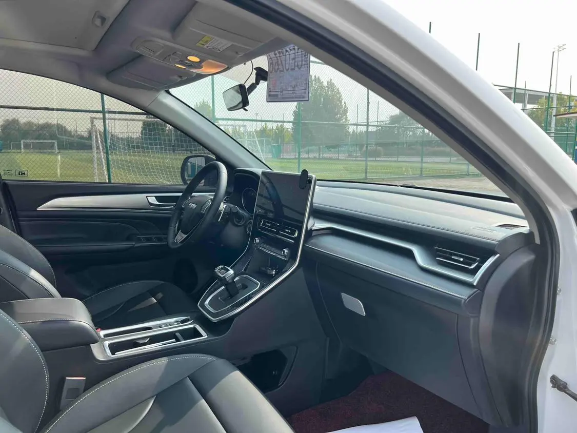 Haval M6 2021 PLUS 1.5T DCT Luxury Connected