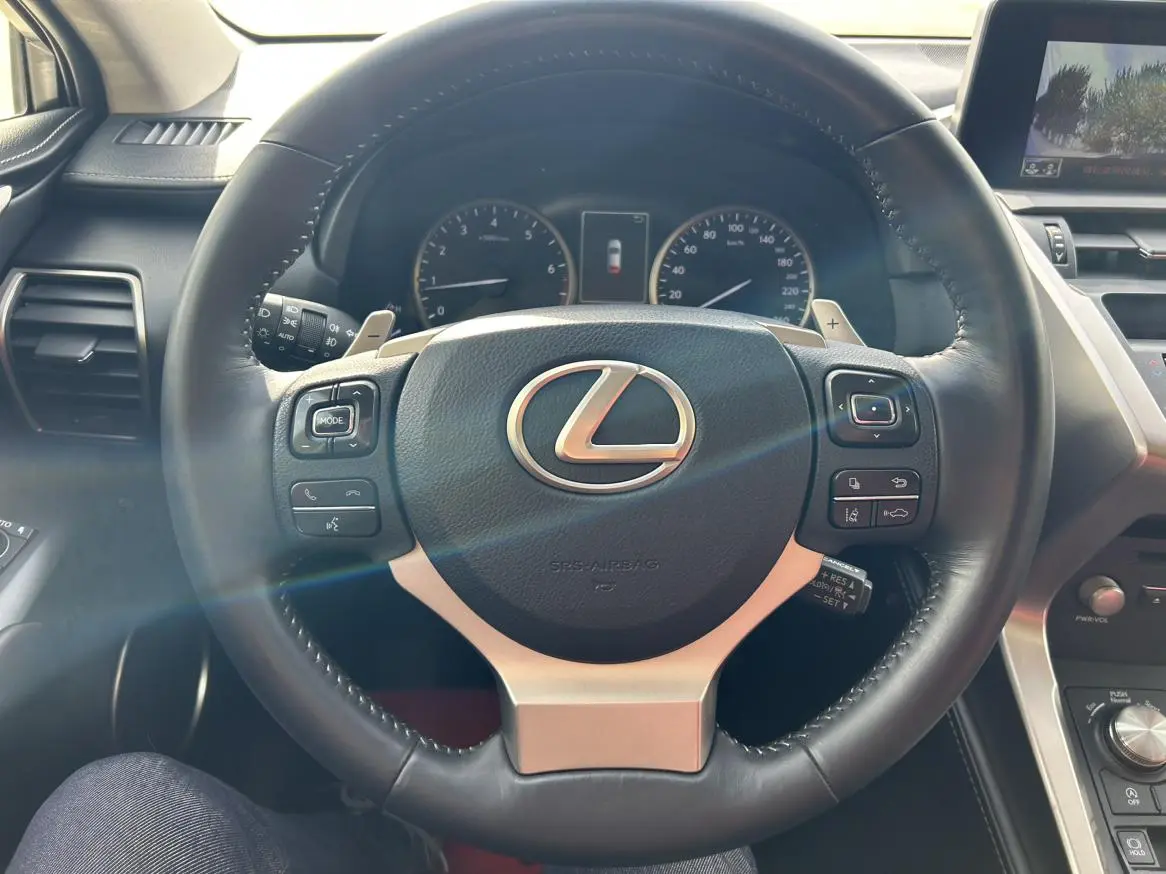 Lexus NX 2018 200 China VI