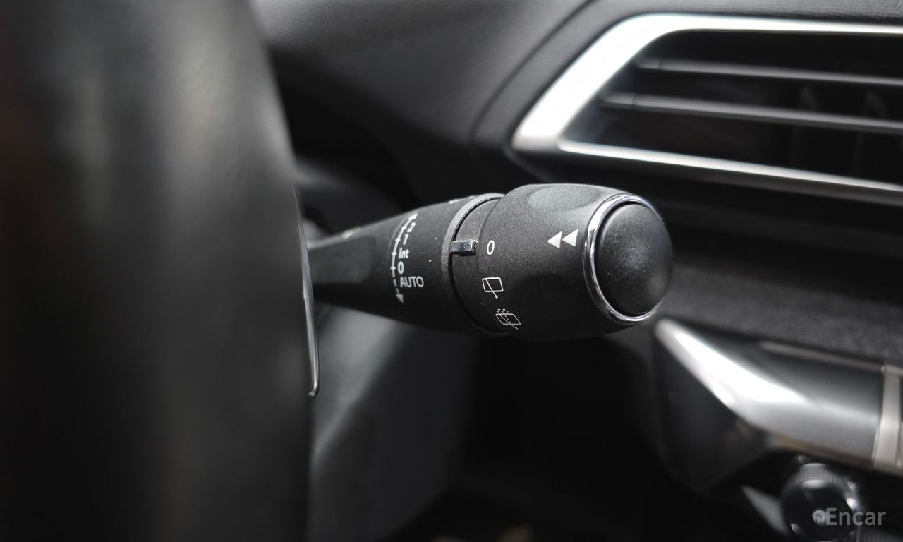 Peugeot 3008 2nd generation 1.6 BlueHDi Allure 2018
