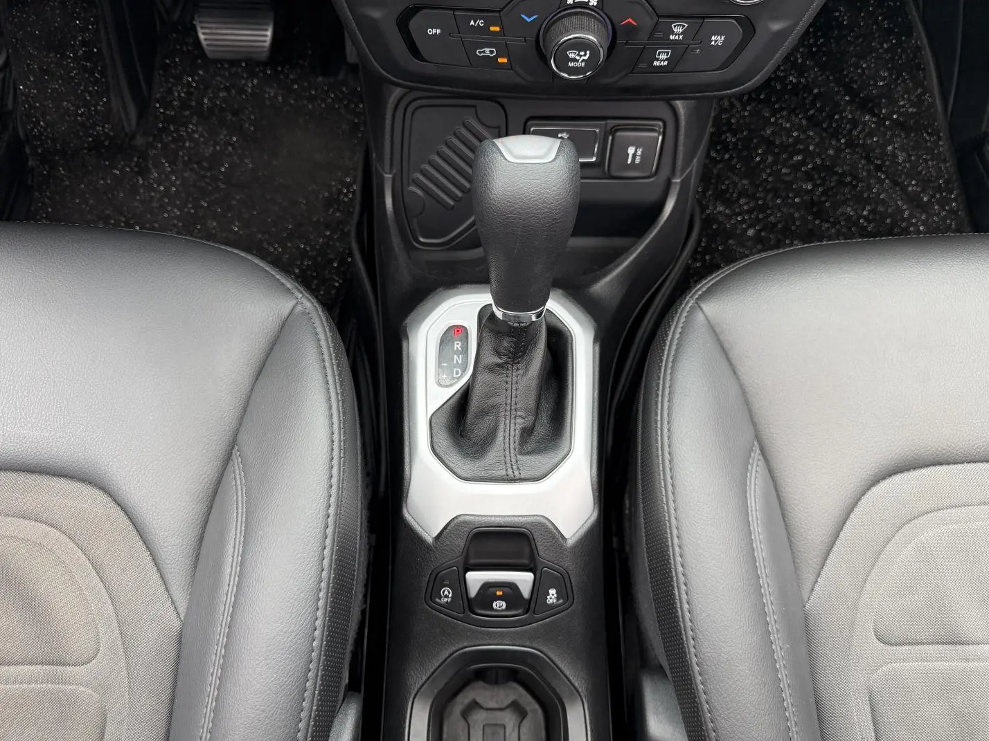 Jeep Renegade 2019 220T Auto Leading